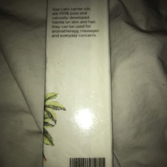 Gya Labs Organic castor oil is a vegetable oil (also known as a carrier oil NEW - Picture 3 of 4